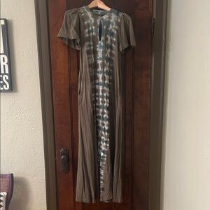 Raquel Allegra Elegant Tie-Dye Maxi Dress with pockets